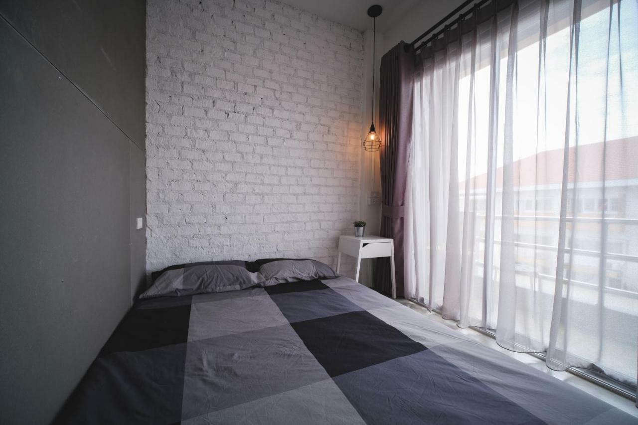 Fun Dee Hostel Ayutthaya Екстер'єр фото