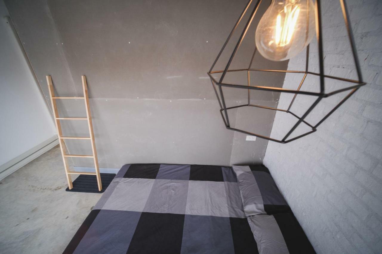 Fun Dee Hostel Ayutthaya Екстер'єр фото