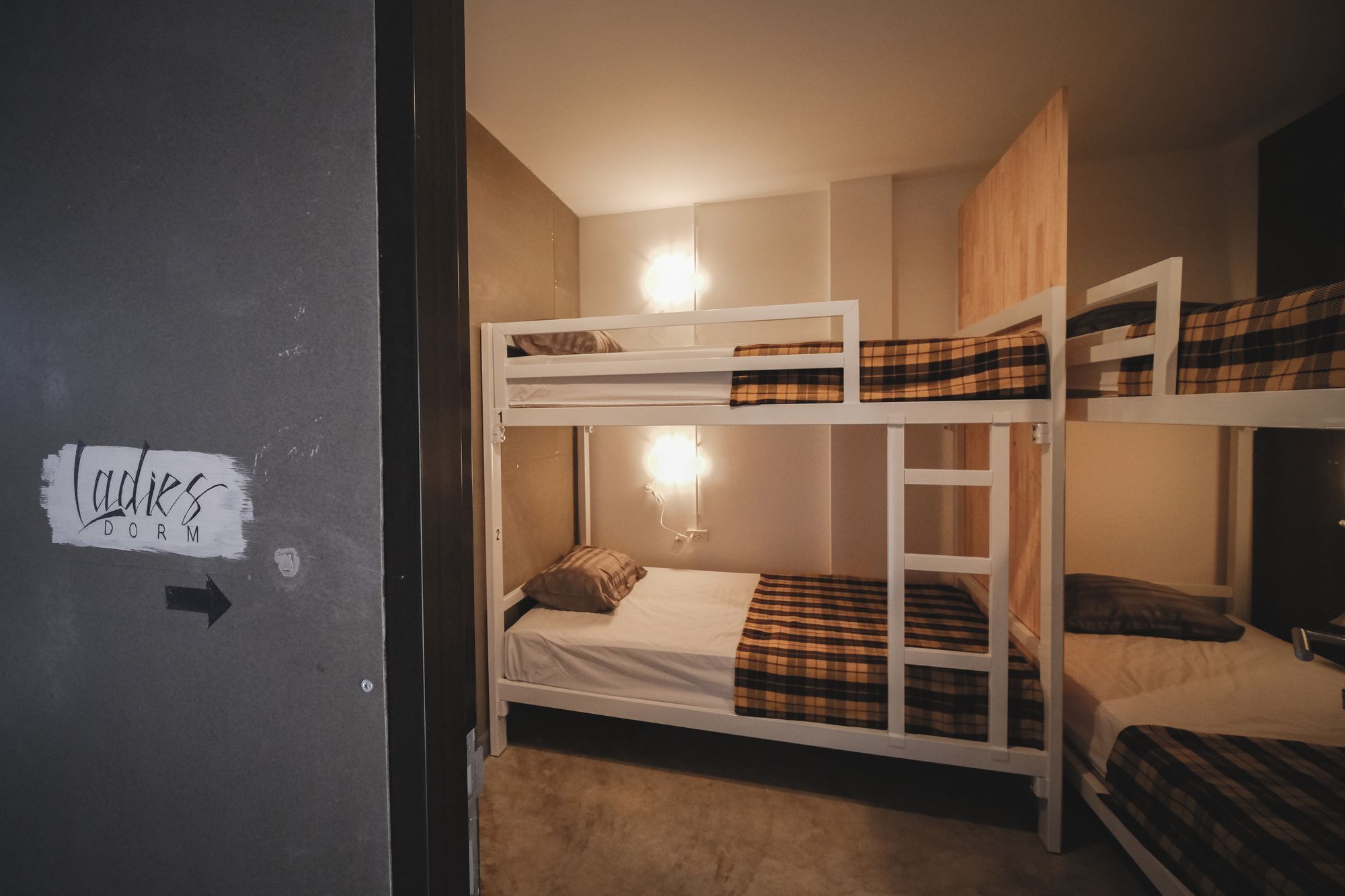 Fun Dee Hostel Ayutthaya Екстер'єр фото